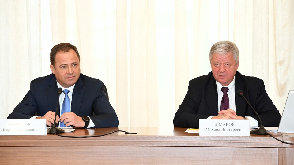 Игорь Комаров и Михаил Шмаков обсудили вопросы в социально-трудовой сфере ПФО